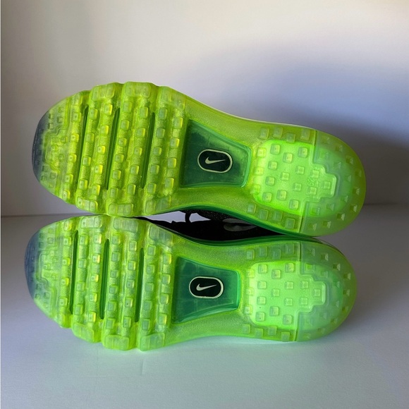 NIKE AIR MAX 2016 (GS) BLACK VOLT - BRAND NEW - Picture 4 of 6